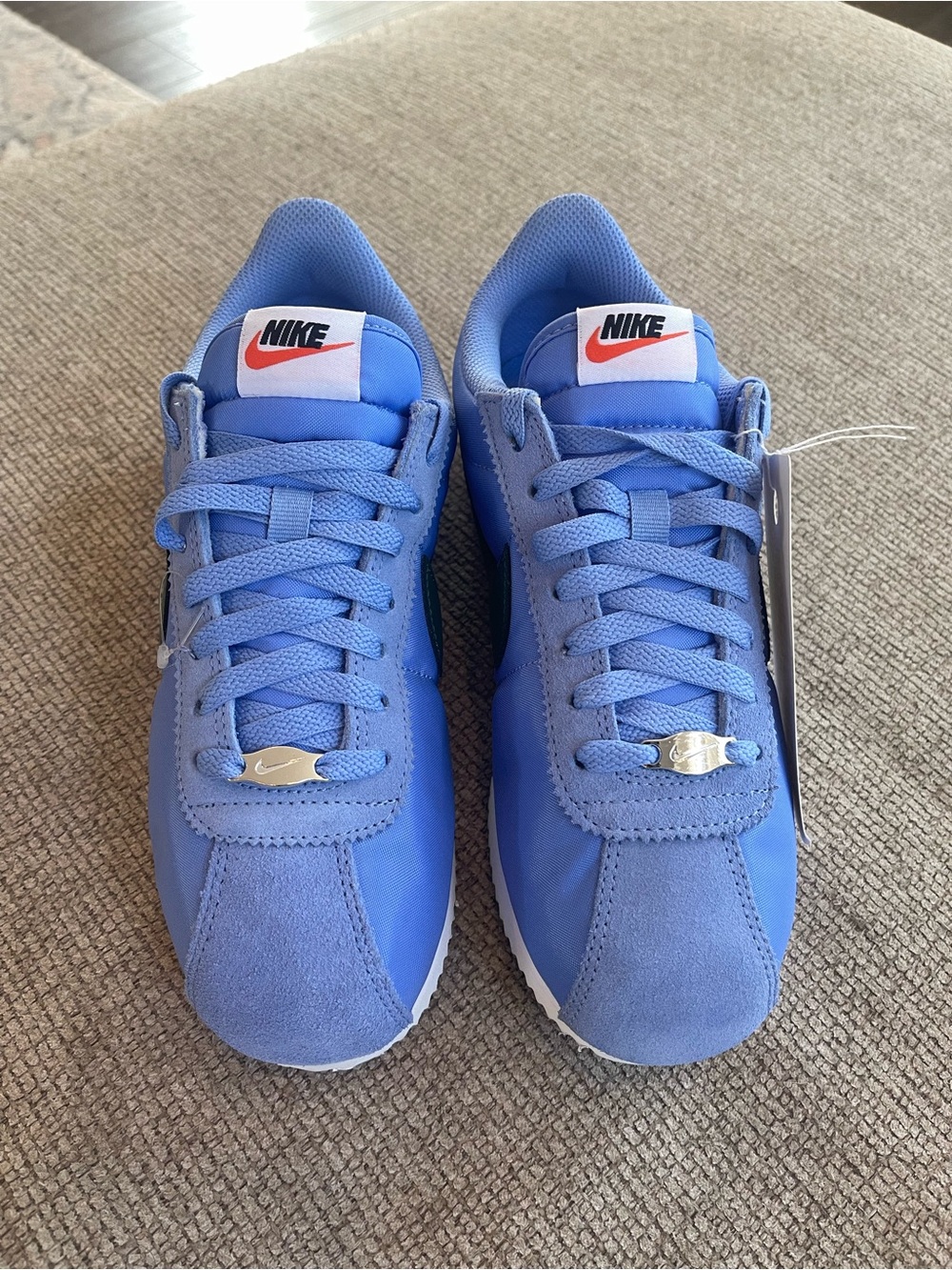 Nike Classic Cortez Sneakers in Blue with Green Swoosh - Picture 2 of 6